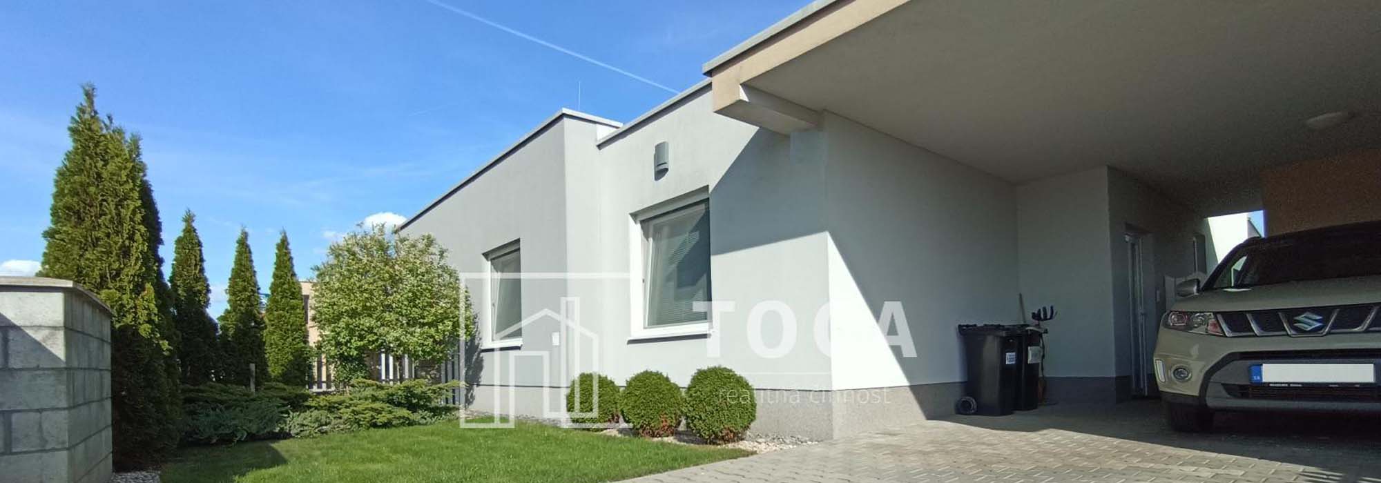 TOCA real – EXKLUZÍVNE – predaj rodinného domu v Mojši so slnečným, oploteným  pozemkom